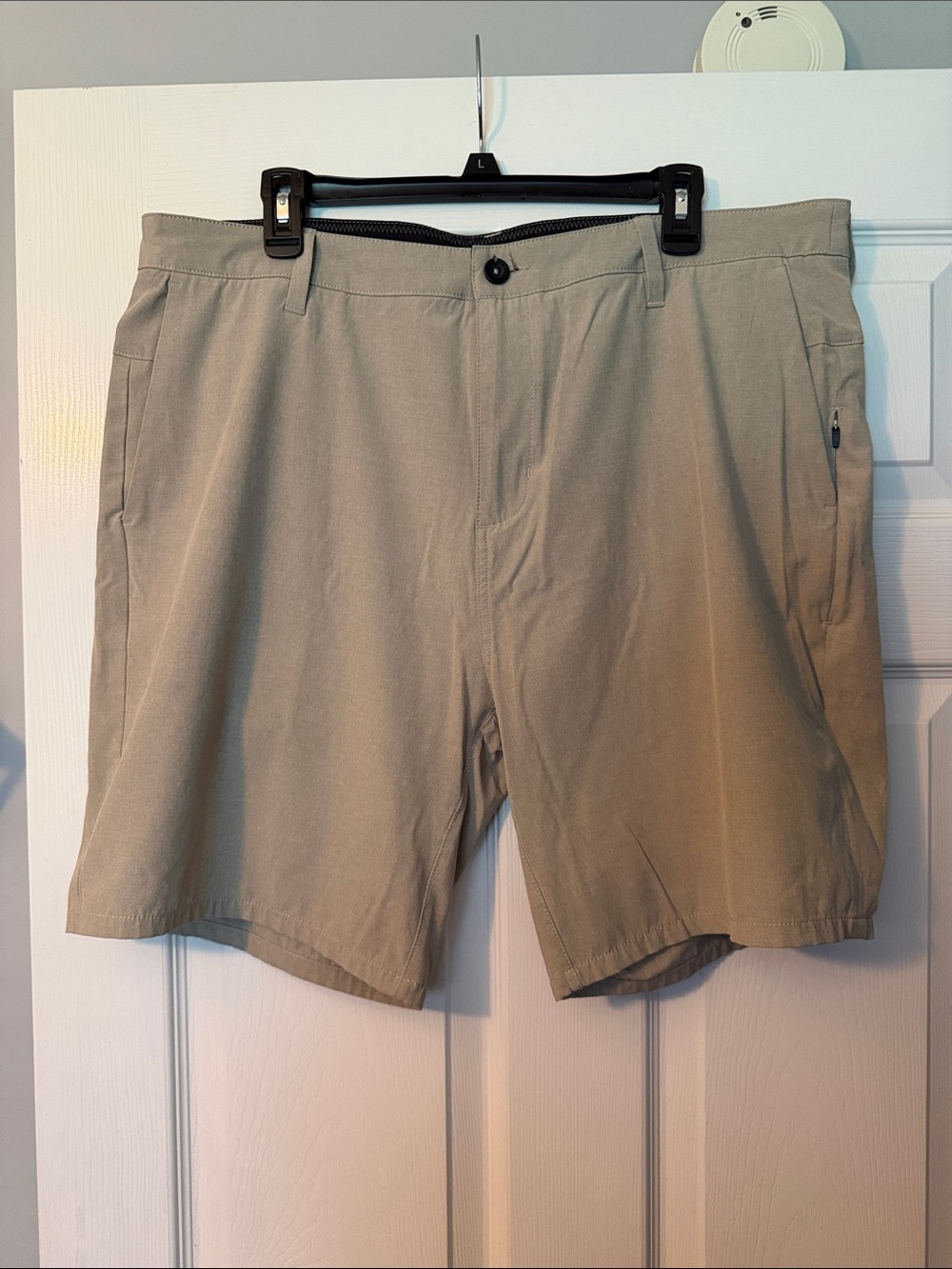 Vuori Men's Aim Shorts - Flat-Front Khaki Performance Shorts 38